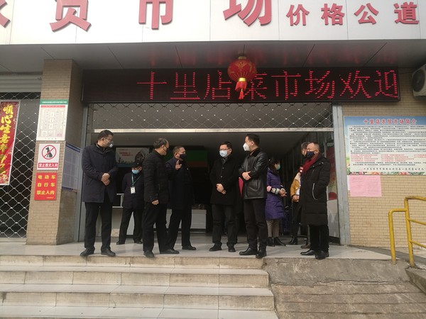 图五：区镇领导一线督导.jpg