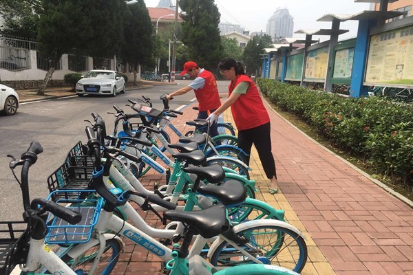 图2：清除居民区垃圾.jpg