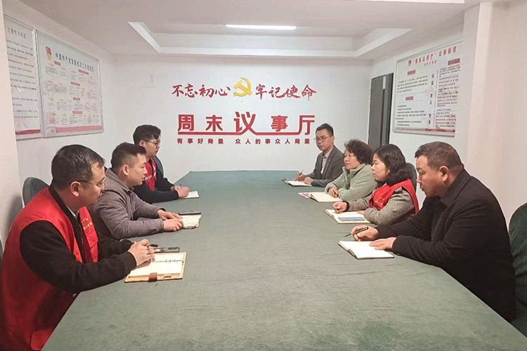 翠庭园社区党委、小区党组织牵头召开电梯维修协商议事会，妥善收集多方意见建议_副本.jpg