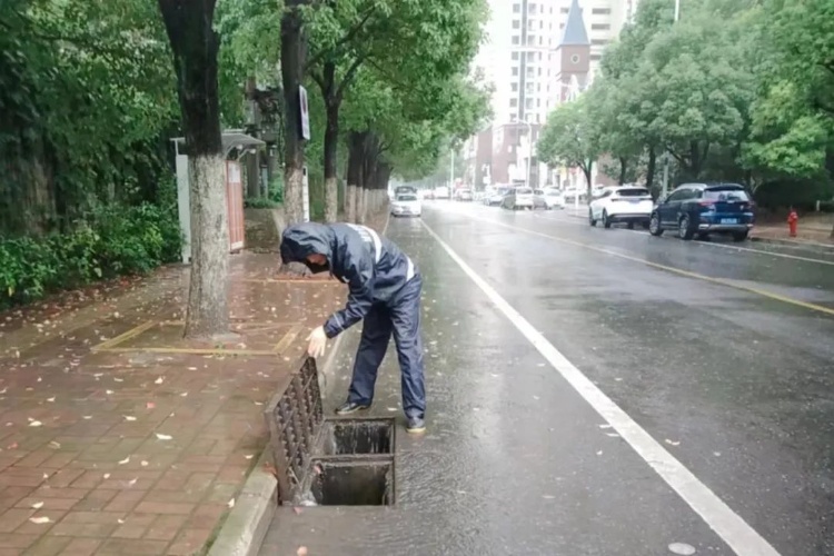 五里墩街道.jpg