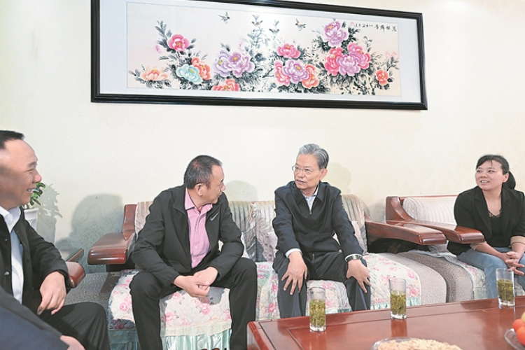 赵乐际在江苏、安徽调研