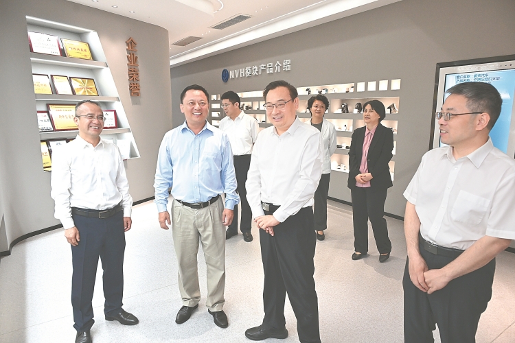 梁言顺在宣城市开展访企入村